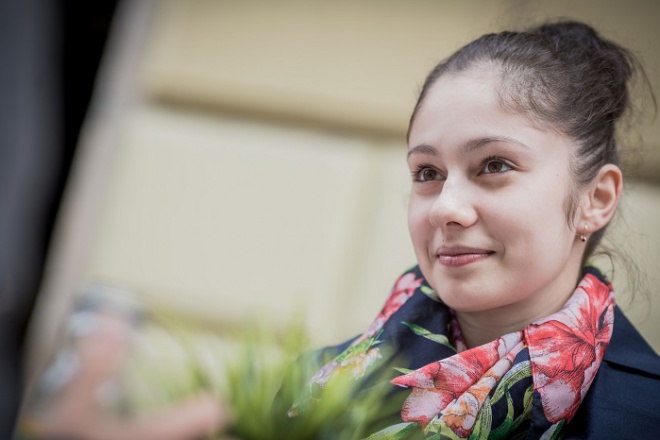 N�gy arab bev�ndorl� akart meger�szakolni egy magyar n�pt�ncos l�nyt Budapesten