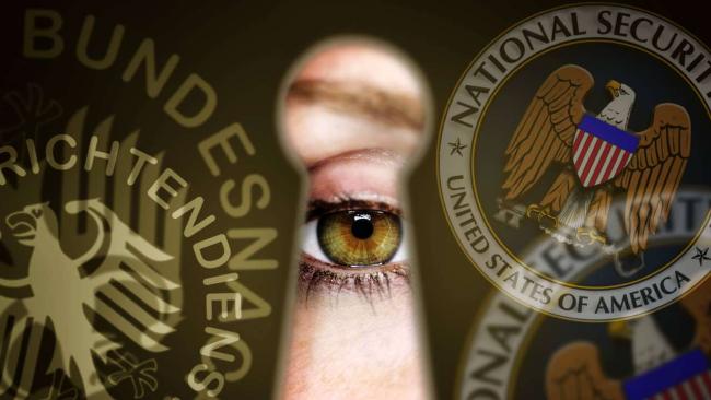 Mik�zben Merkel l�tv�nyosan hisztizett az NSA-megfigyel�s miatt, �k ugyan�gy k�mkedtek "bar�ti" orsz�gok ellen